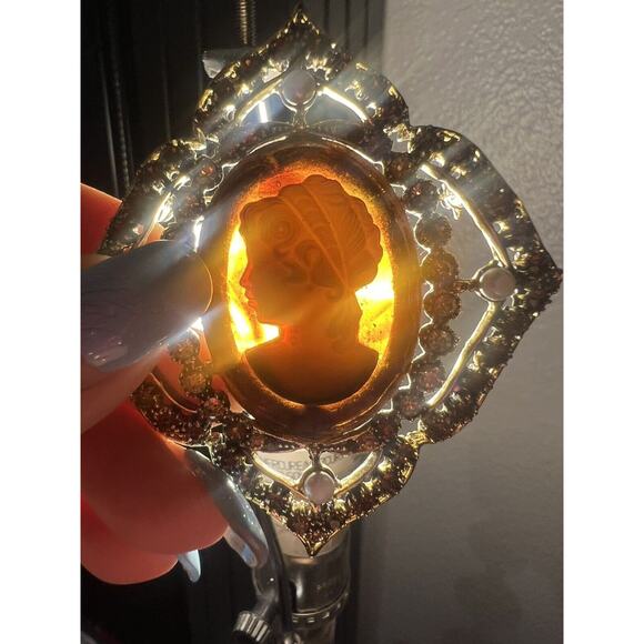 Vintage Hargo Amber Resin Left Facing Classical Cameo Brooch Rhinestones Read - Picture 4 of 16